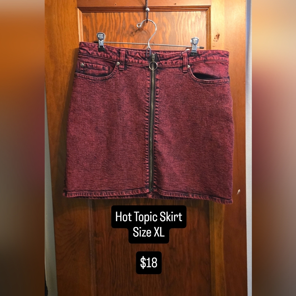 Hot Topic Burgundy Mini Skirt